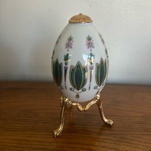 Lenox Egg  China Treasures Collection 1994
